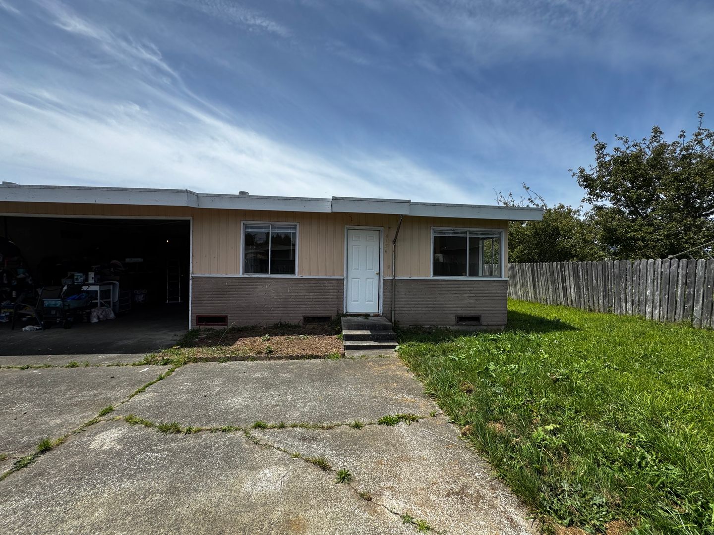 Eureka Apartment: 4136-4142 Walnut St