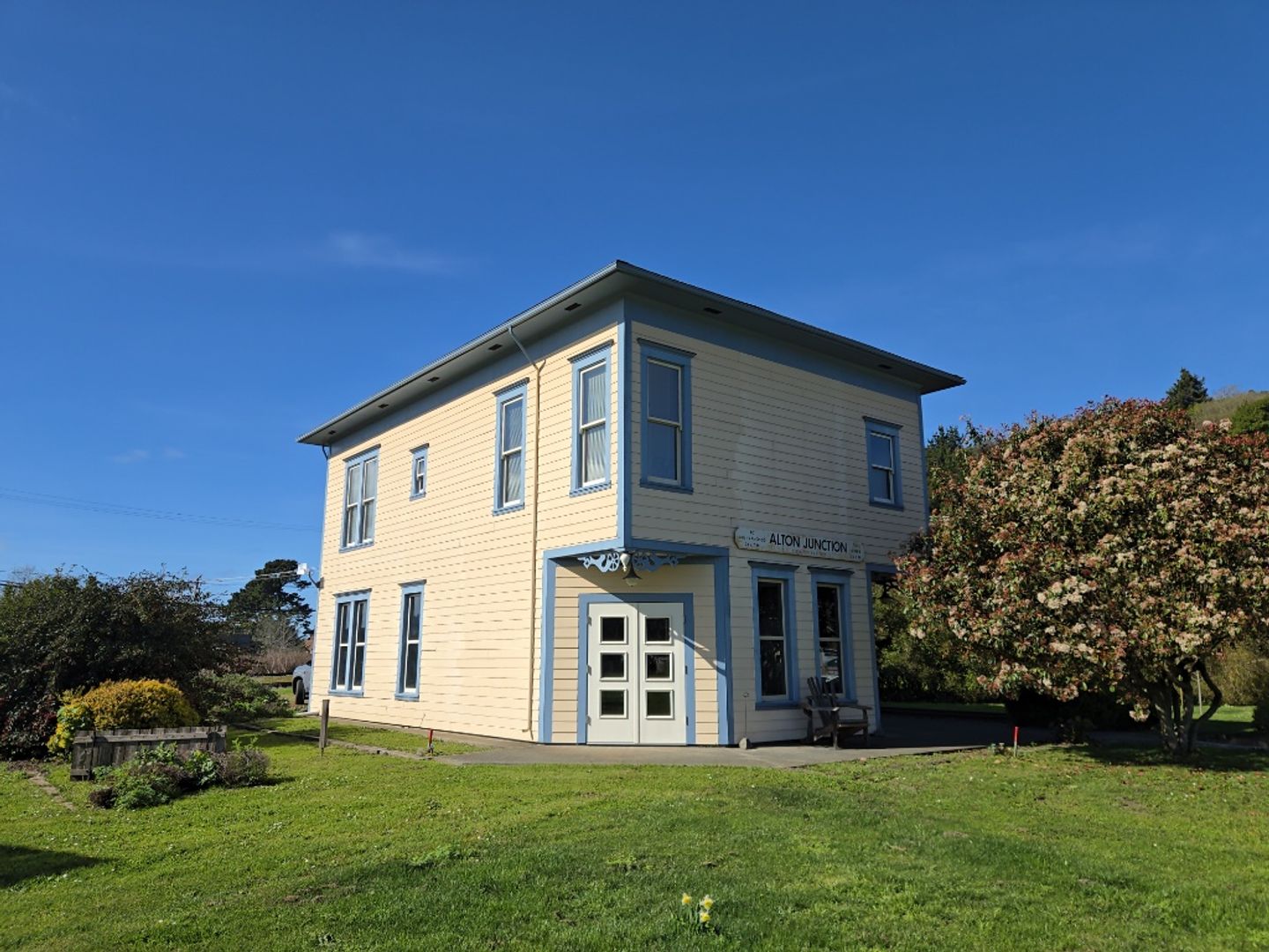 Fortuna House: 2754 Van Duzen St.