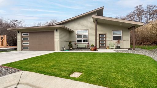 Senior Living Community (55+) - Built In 2021 - High End 2/2 Home With Full Access To Onsite Recreation Center With Pool! – photo 1