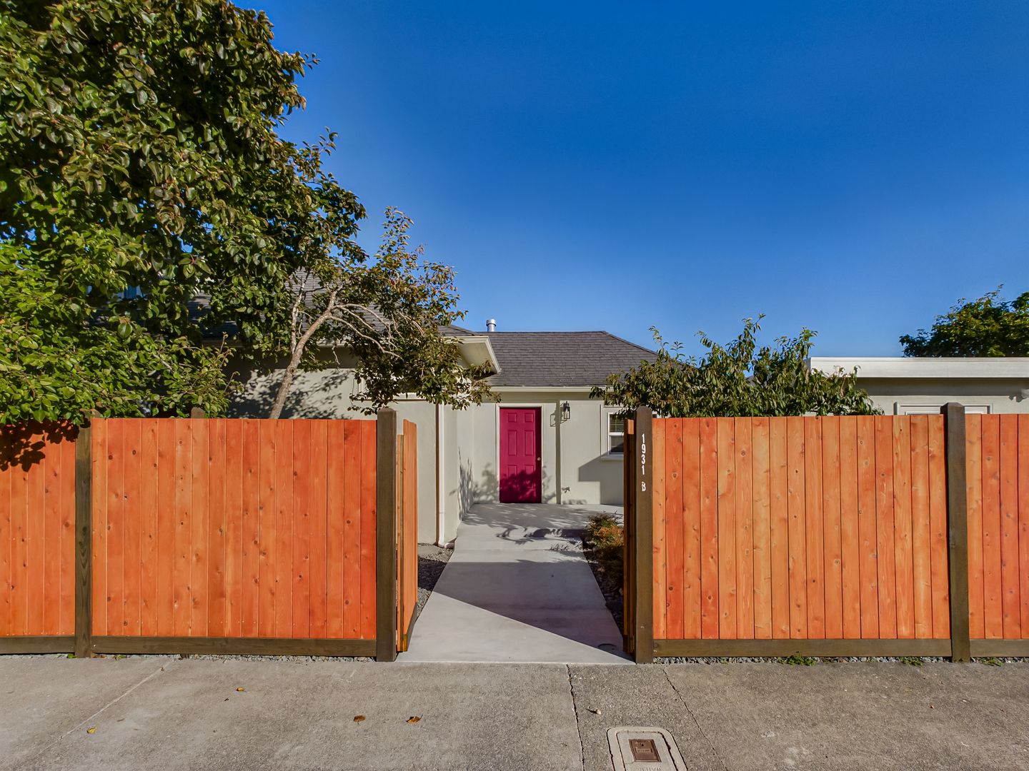 Eureka Apartment: 1931 A St.