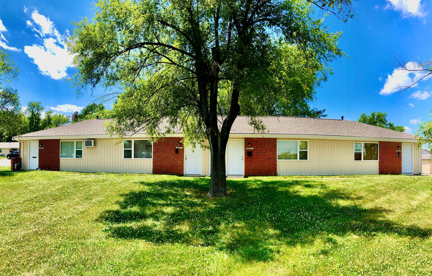 Grandview Apartment: 5600 E 140th Street, Apt A