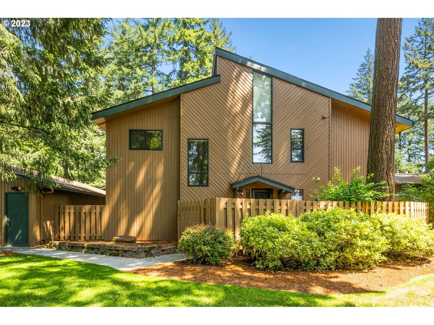 Portland House: 3234 SE 153rd Ave