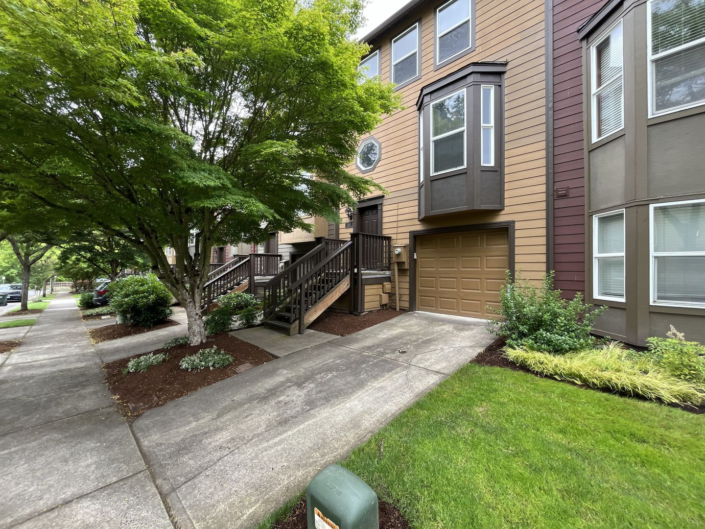 Hillsboro House: 149 NE 75th Ave