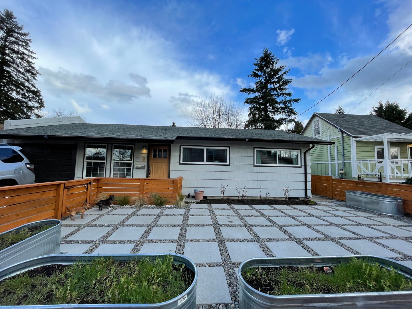 Portland House: 610 NE 92nd Ave