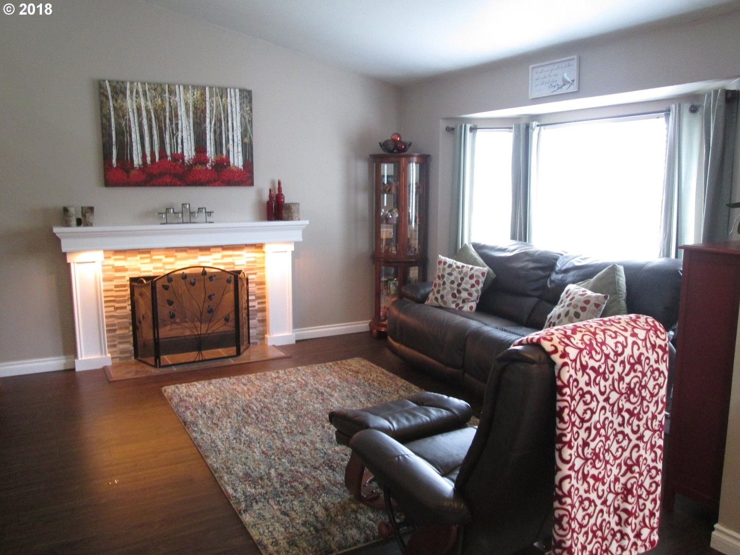 Hillsboro House: 805 SE 71st Avenue