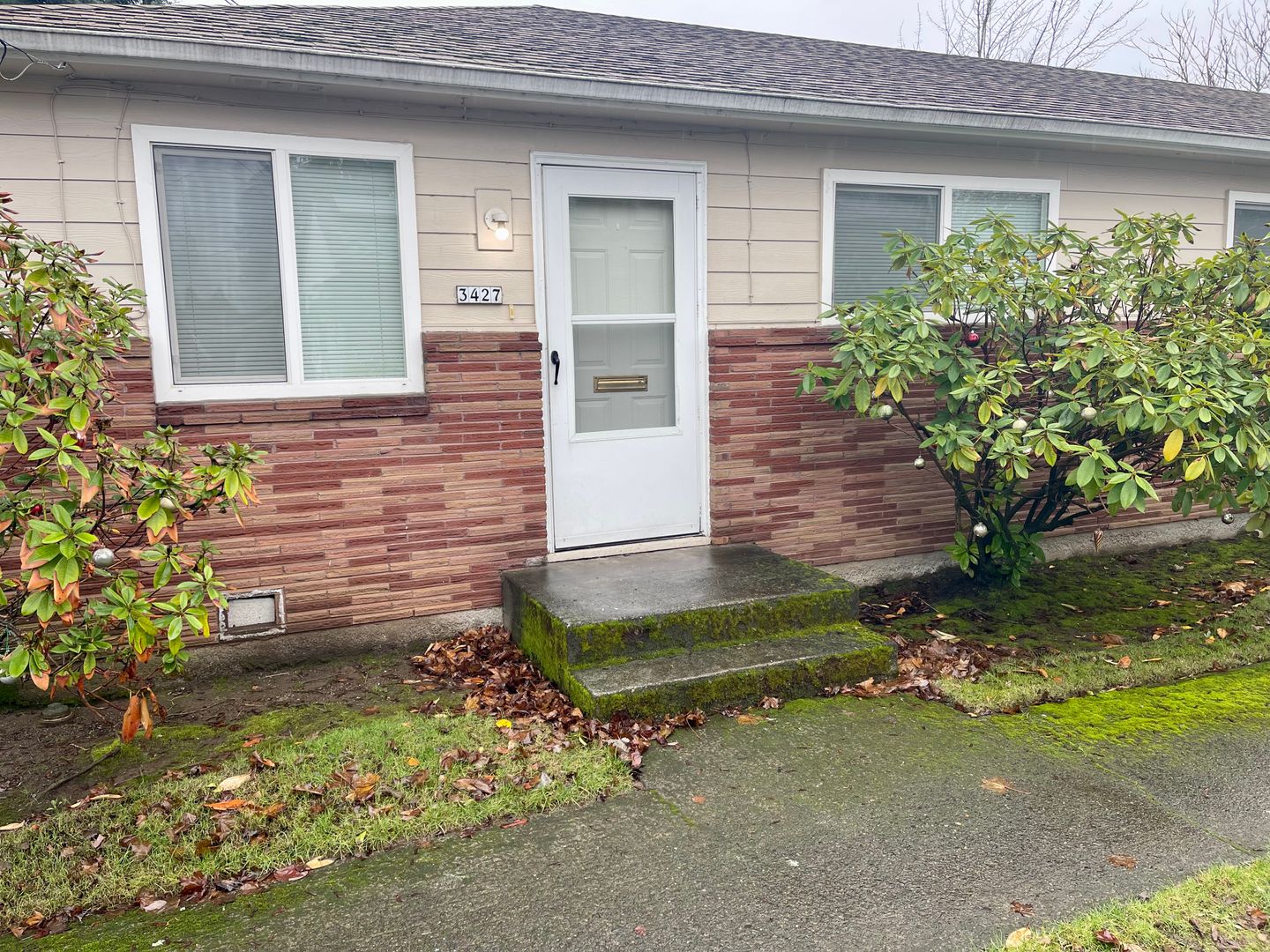 Portland Apartment: 3423-3427 SE 58th Ave