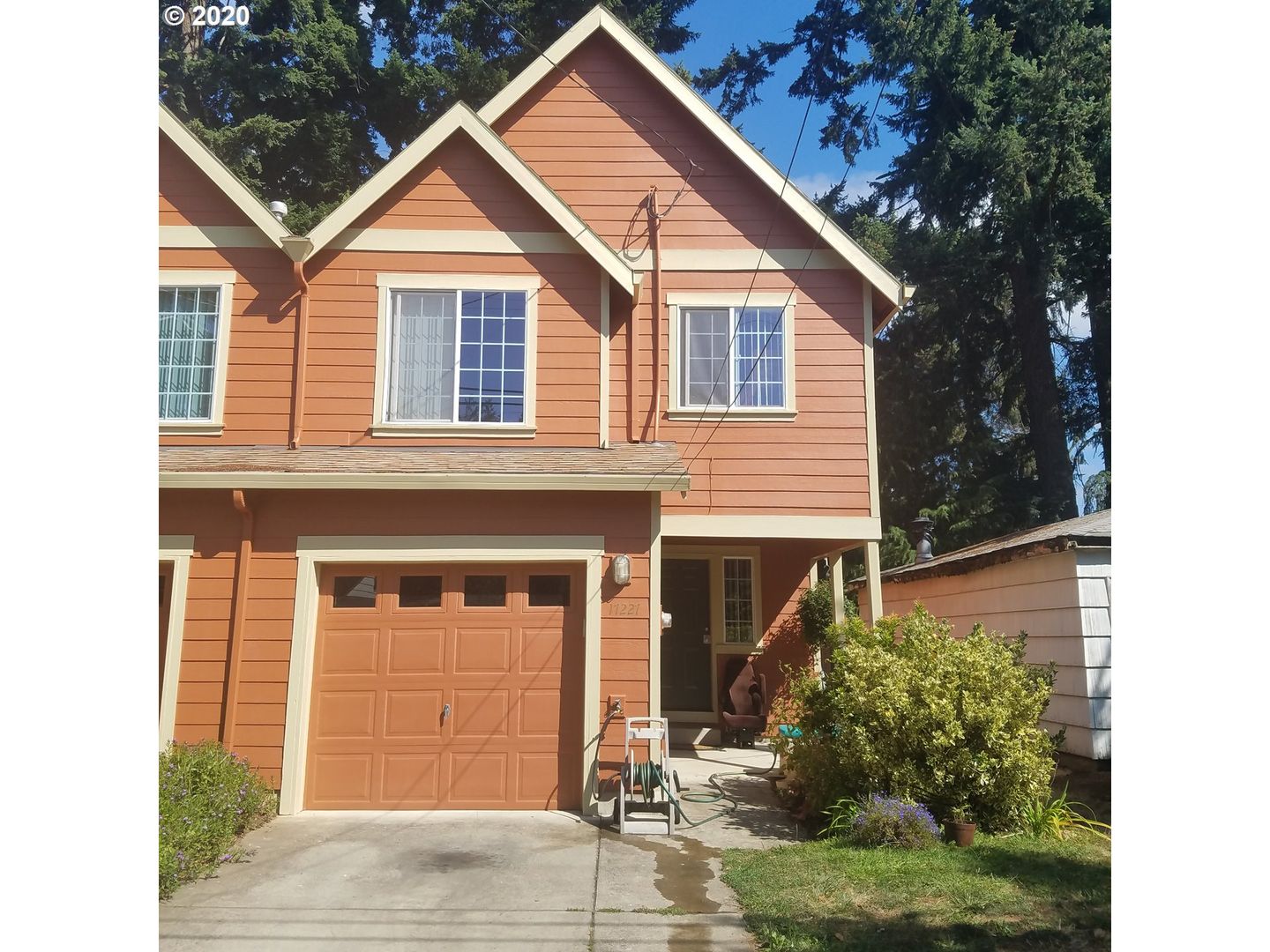 Portland House: 17227 SE Pine Street
