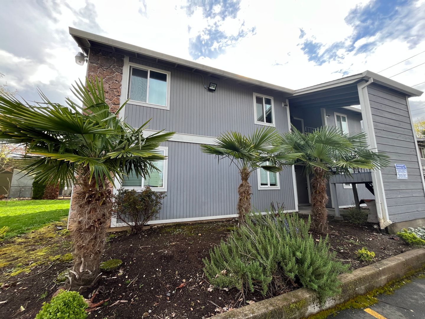 Portland Apartment: 7709 SE Harold St.