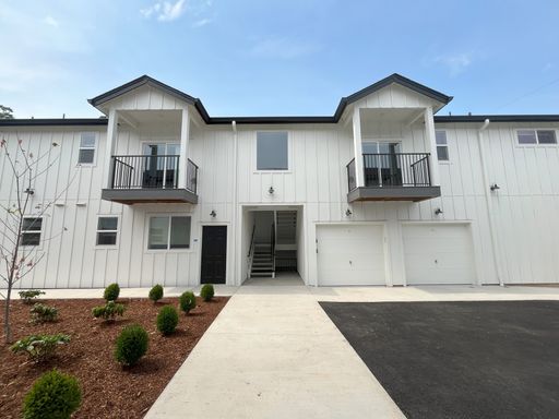 Luxury Living with Granite Counters & Stainless Steel Appliances – photo 1