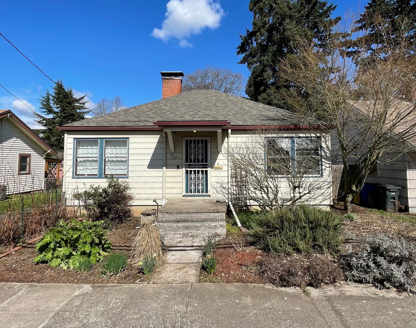 Portland House: 9565 N. Kellogg St.