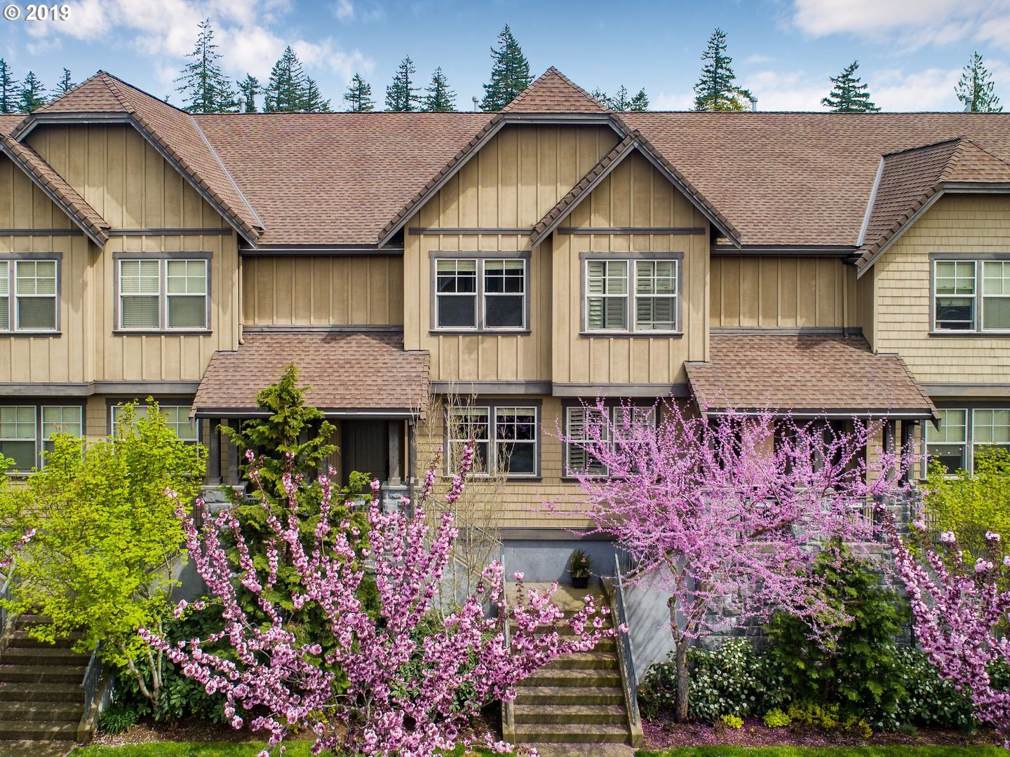 Portland House: 654 SW Trillium Creek Terrace