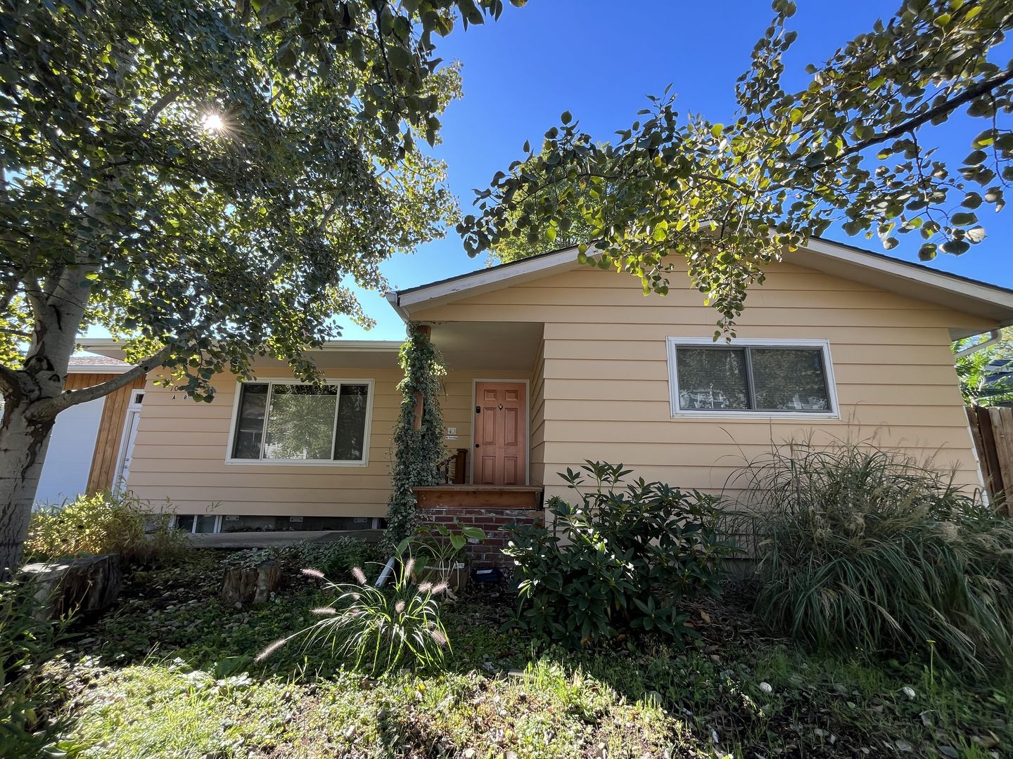 Portland Apartment: 10920 SE Cherry Blossom Dr - A