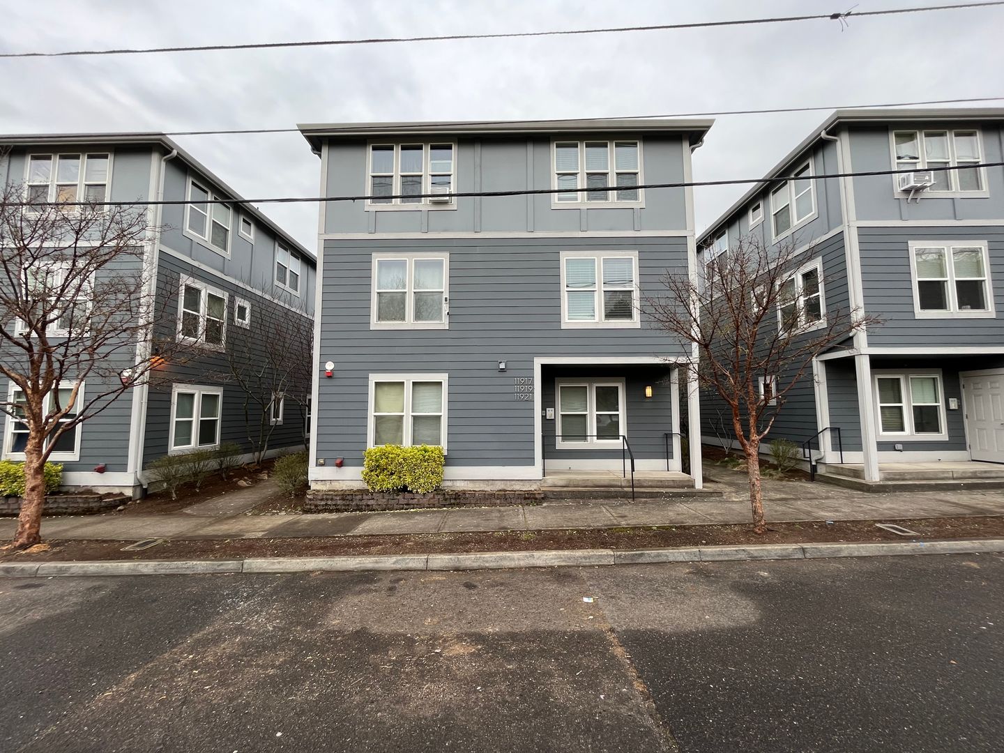 Portland House: 11921 SE Ash Street #15