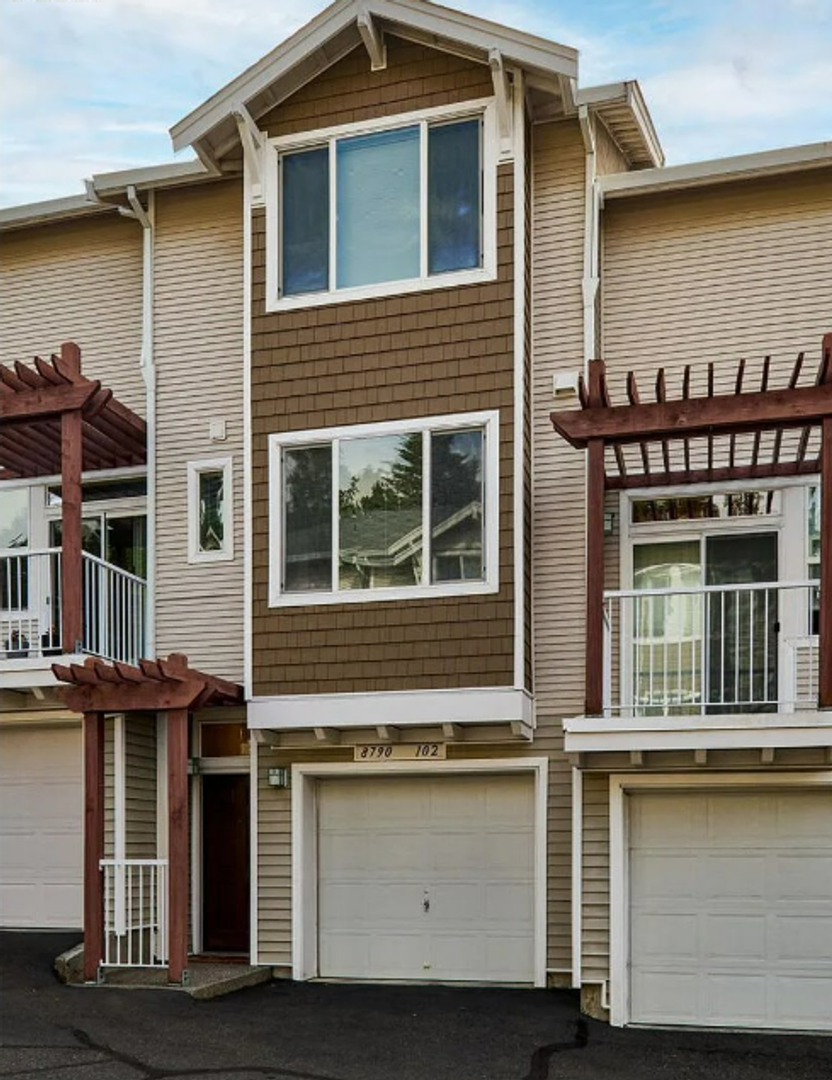 Beaverton House: 8790 SW 147th Ter