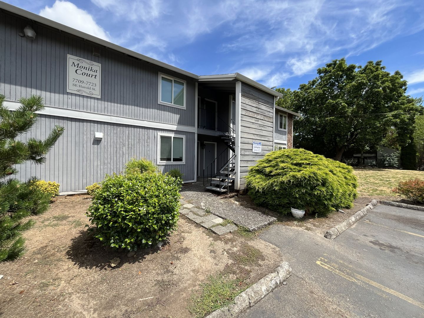 Portland Apartment: 7719 SE Harold St.