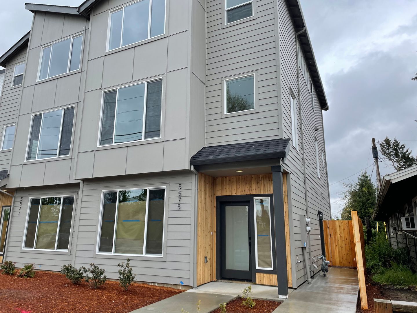 Portland Townhome: 5575 NE Killingsworth Street #A