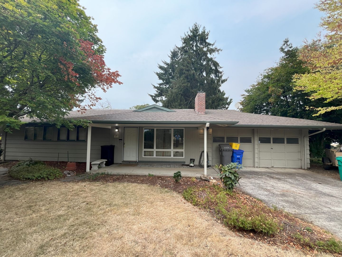 Portland House: 201 NE 126th Ave