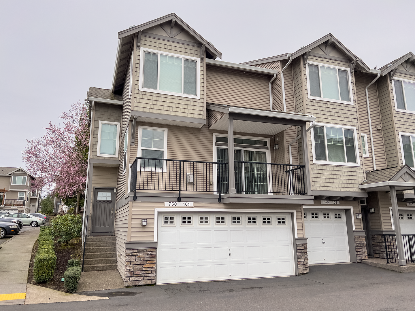 Portland House: 730 NW 118th #101
