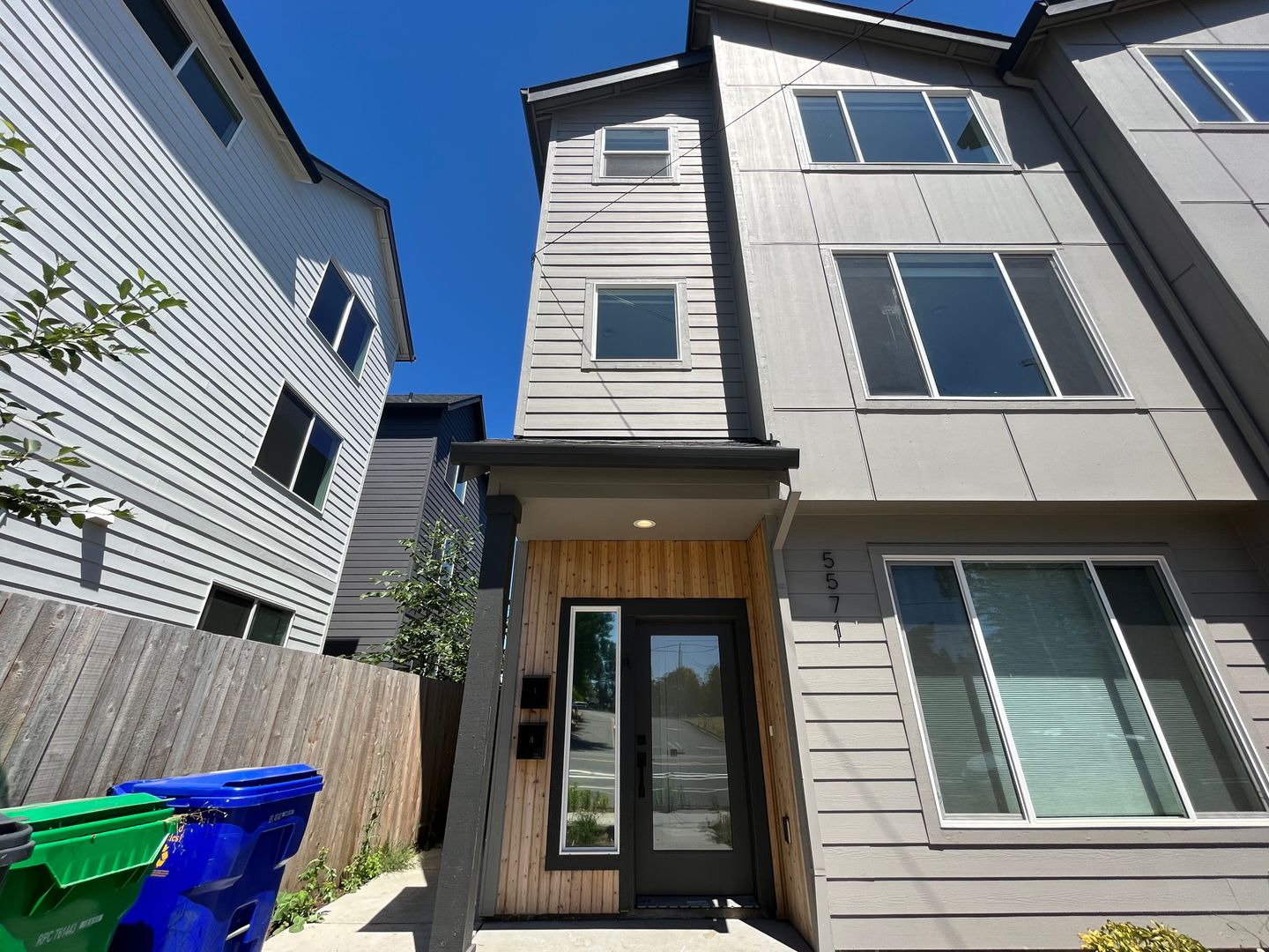 Portland Townhome: 5571 NE Killingsworth Street #A