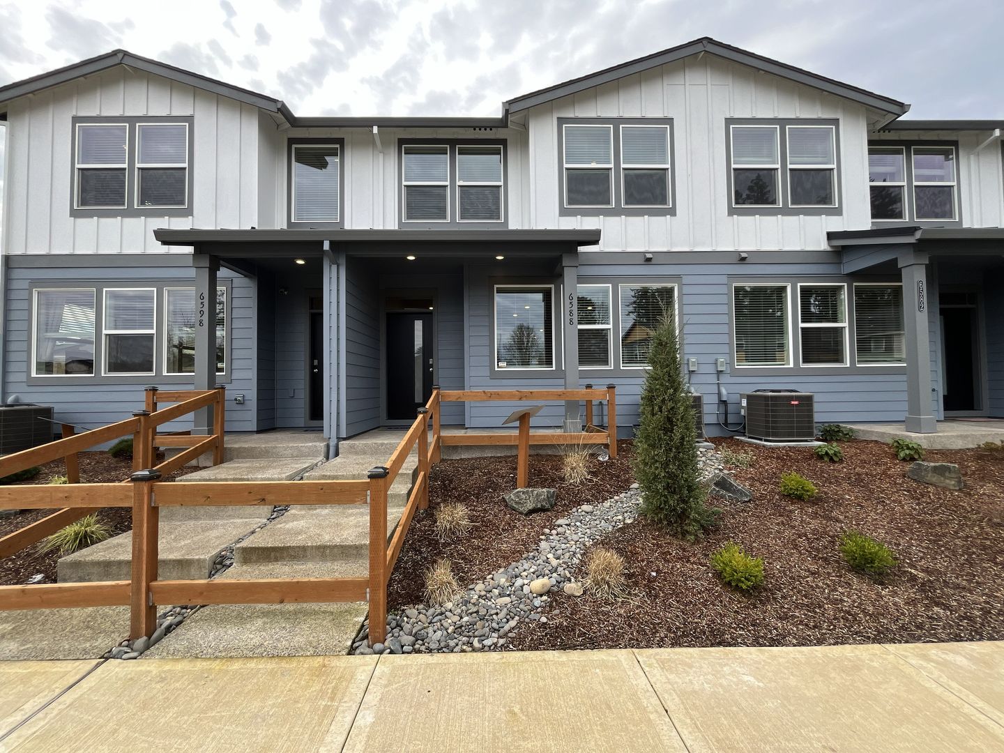 Hillsboro House: 6588 SE Nasha St