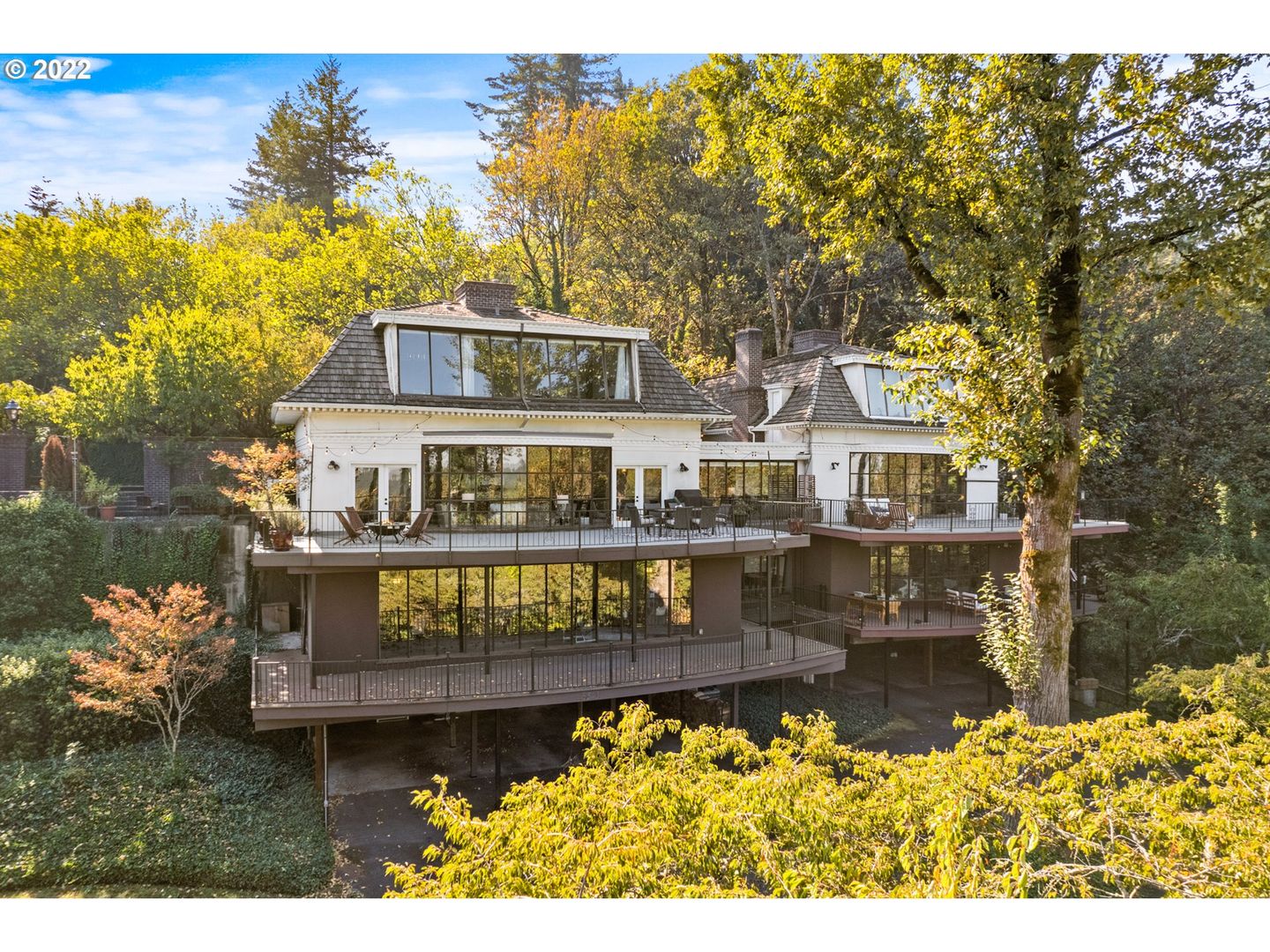 Portland House: 3621 SW Humphrey Blvd