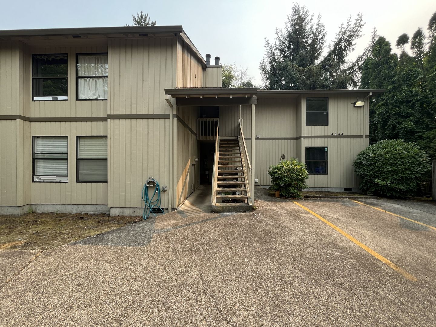 Portland House: 4634 SW Vermont St #4