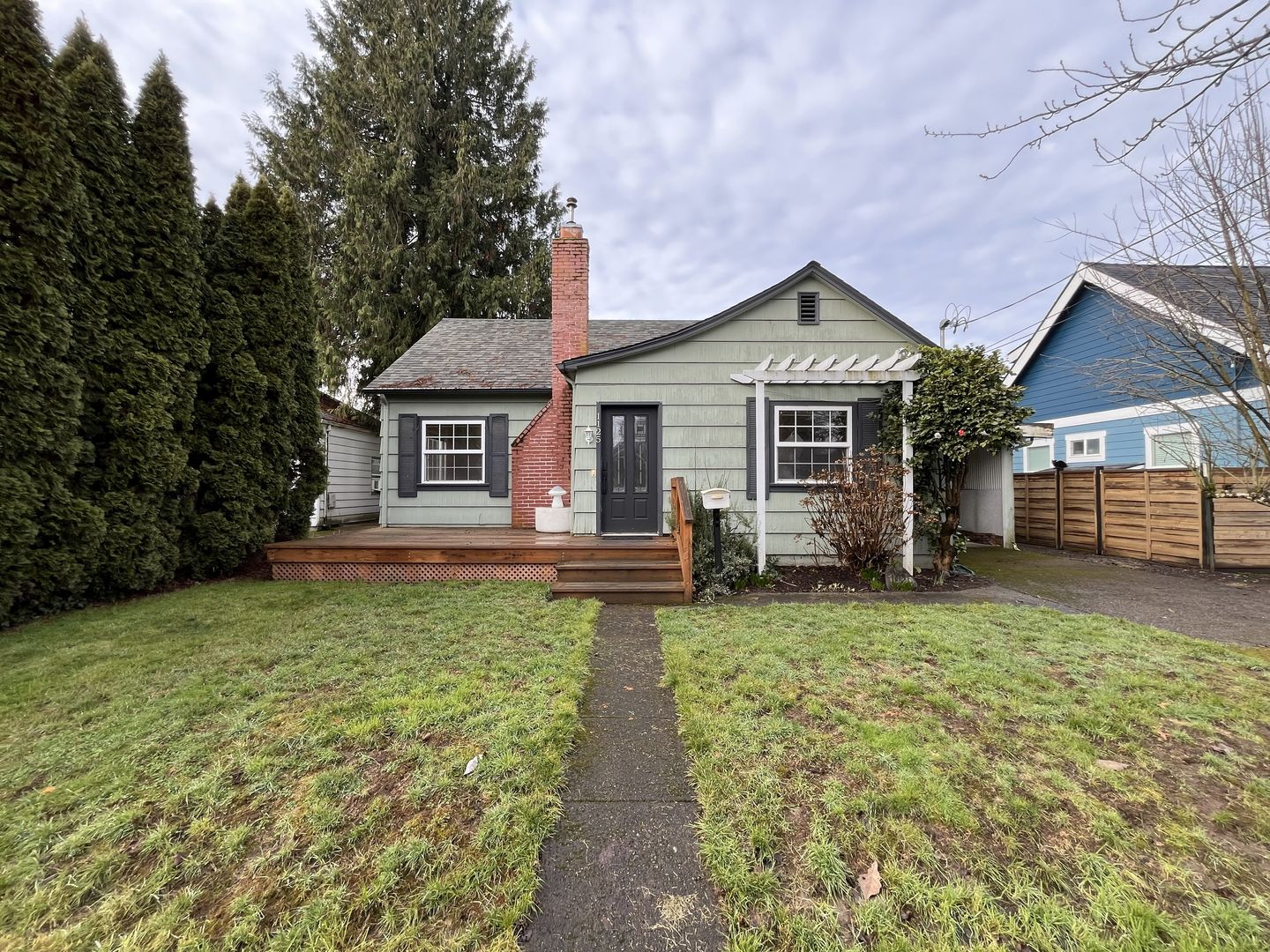 McMinnville House: 1125 NE Galloway St