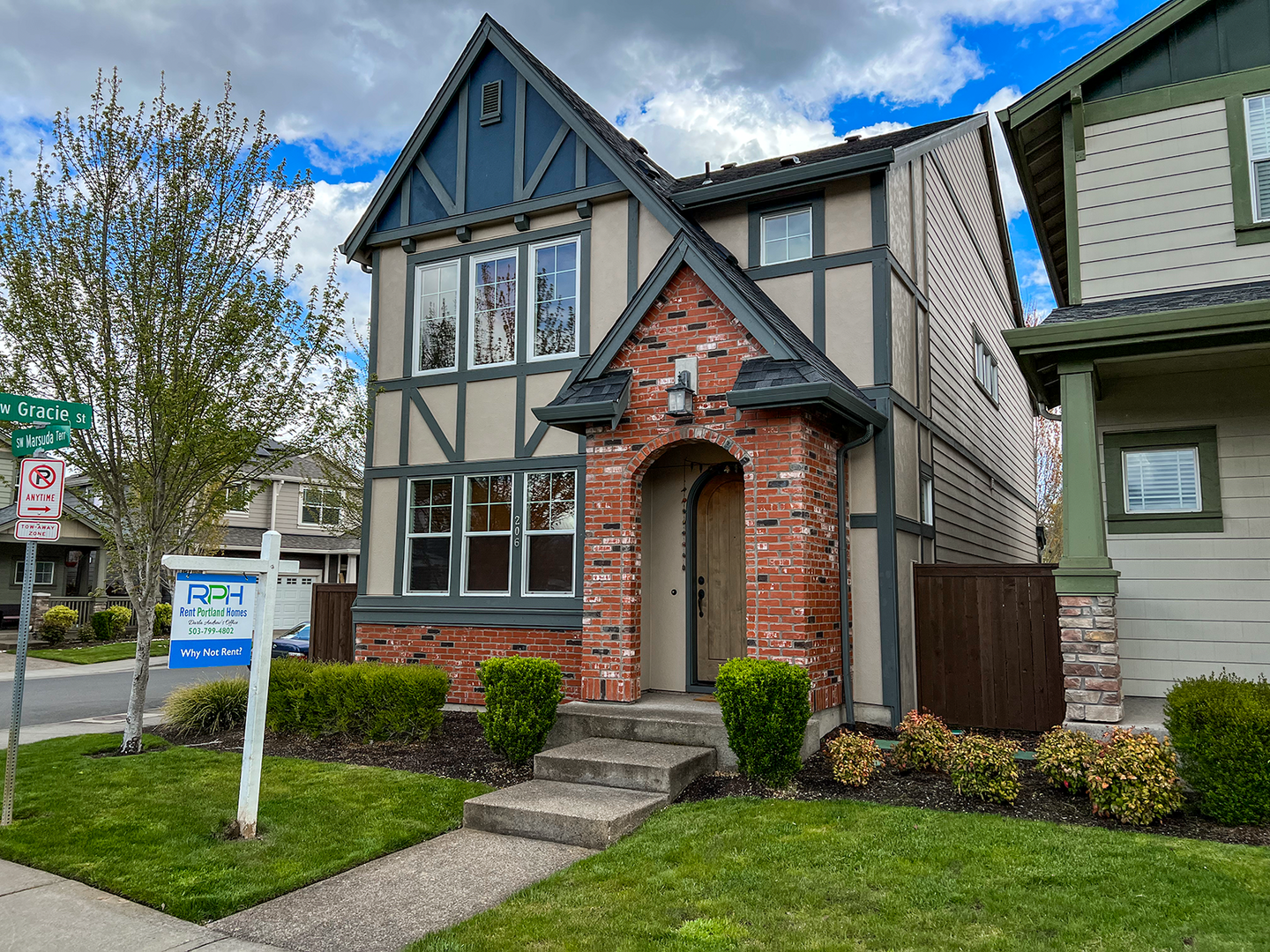 Beaverton House: 206 SW Marsuda Terrace