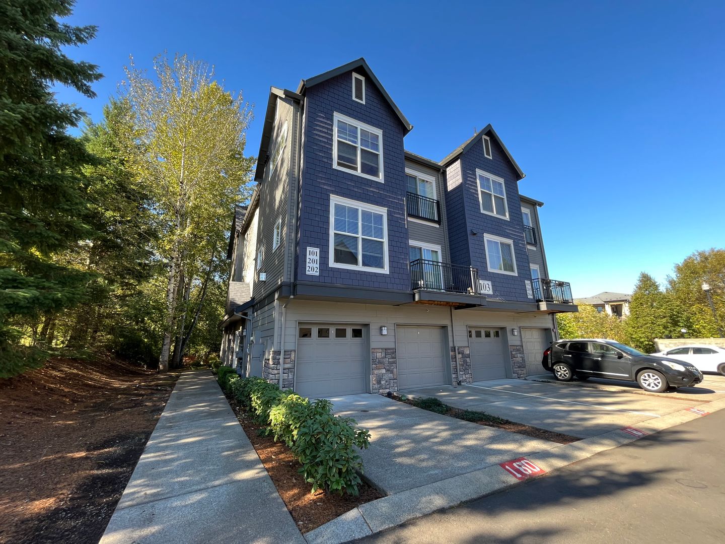 Hillsboro Condo: 103 NE Canvasback Way #101