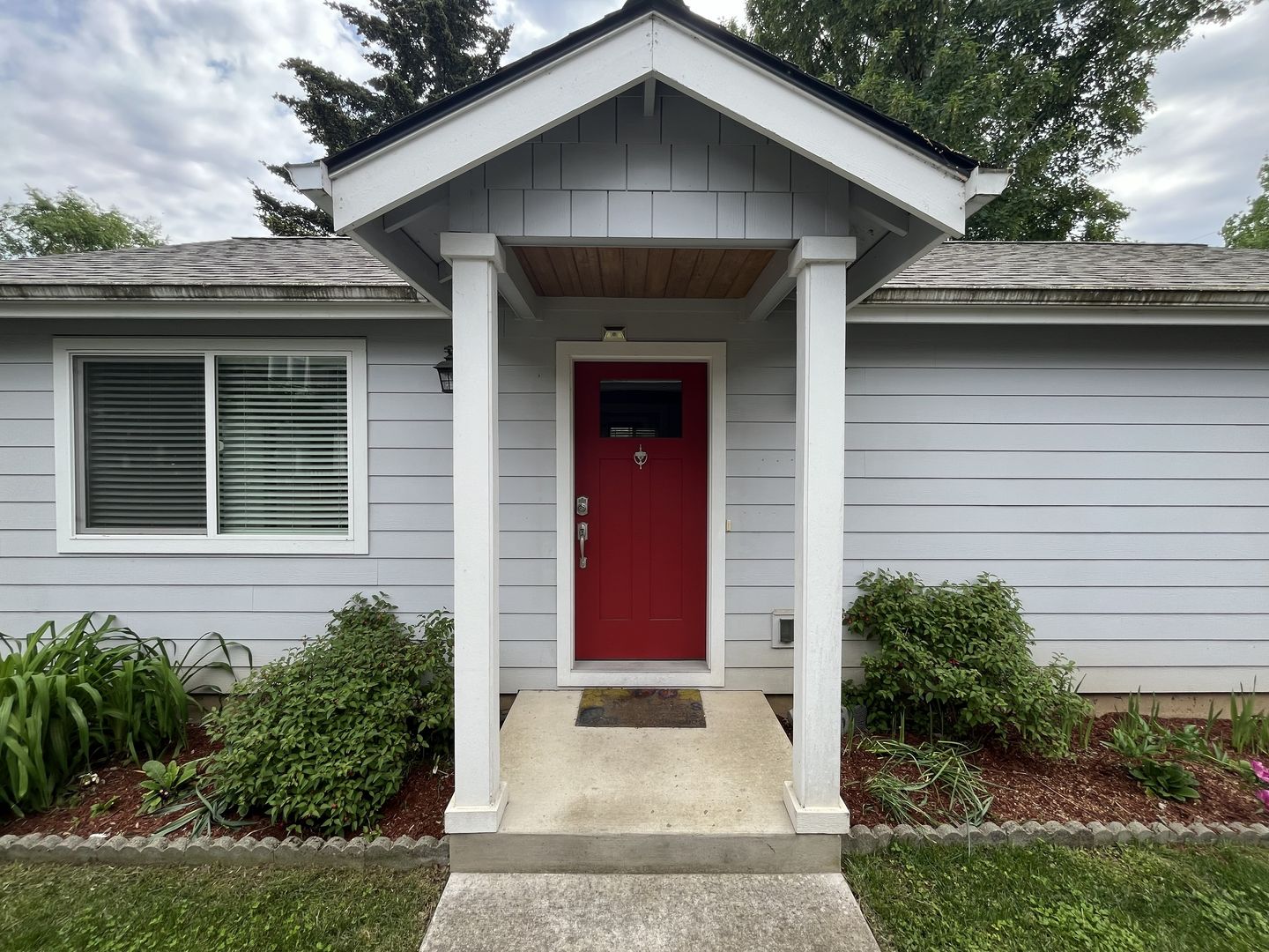 Portland House: 2822 NE Davis St #B