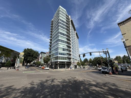 Charming 1 bedroom 1 bath Condo in Portland's Downtown Goose Hollow Neighborhood, with Utilities included! – photo 1
