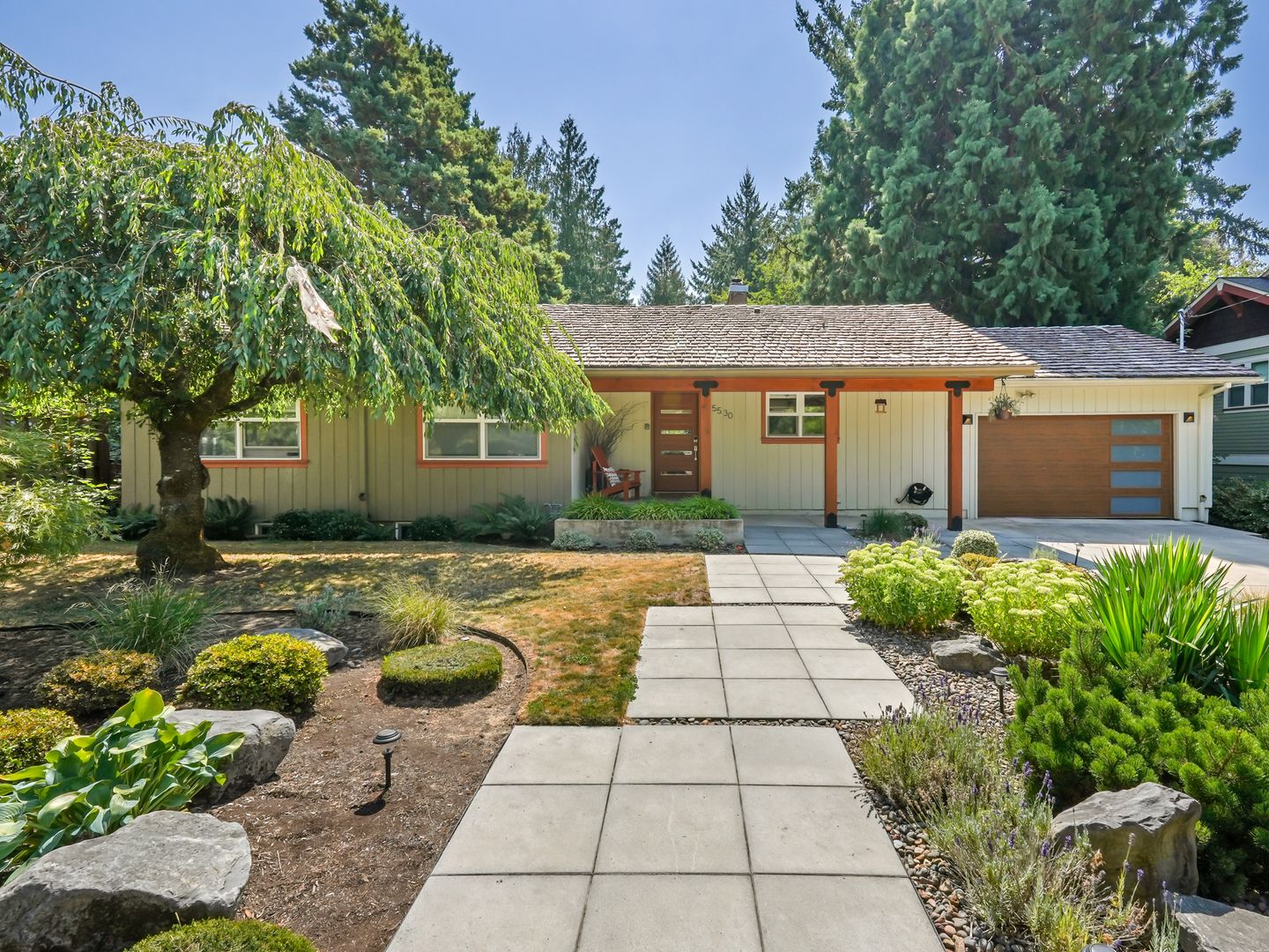 Portland House: 5530 SW Logan Ct