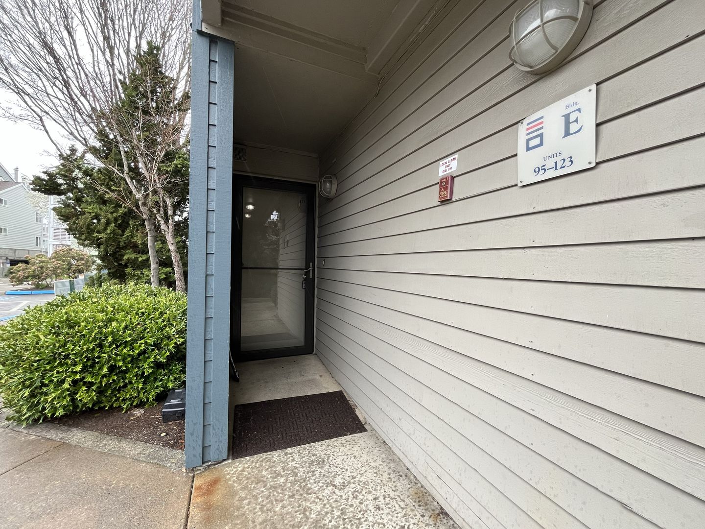 Portland House: 123 N Hayden Bay Dr