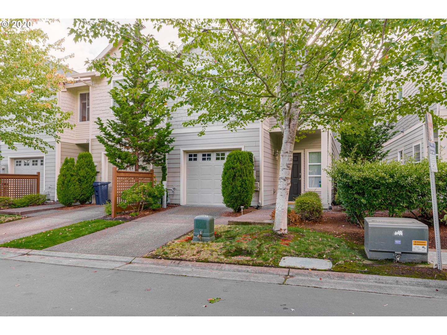 Hillsboro House: 2232 NE Redelfs Way