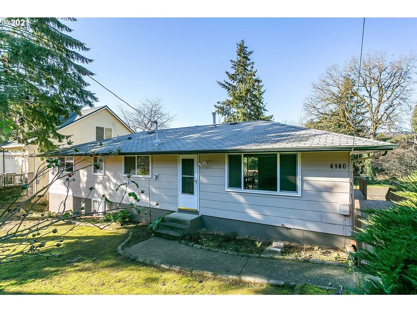 West Linn House: 4140 Sussex St