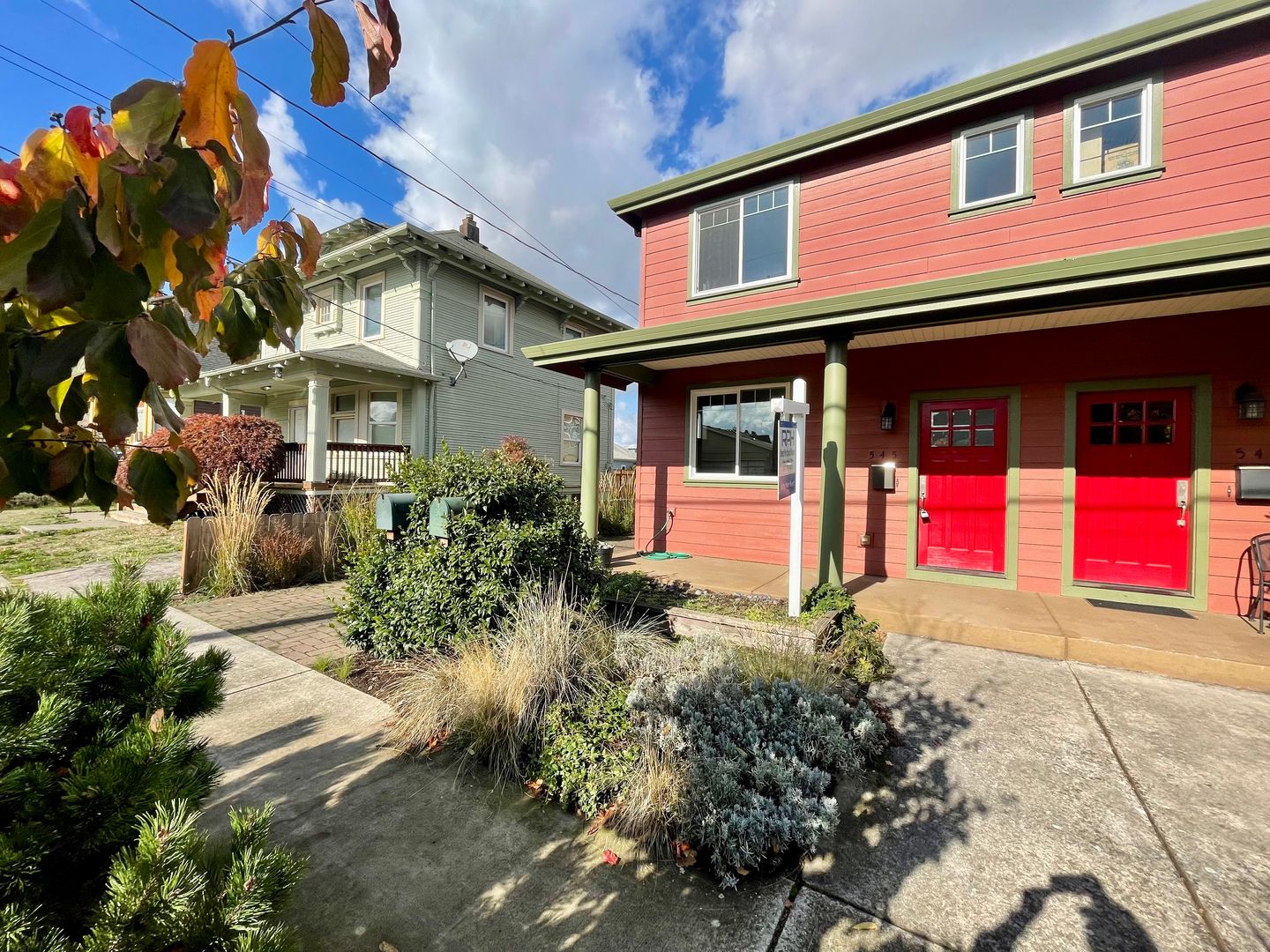 Portland Townhome: 545 NE Jessup St