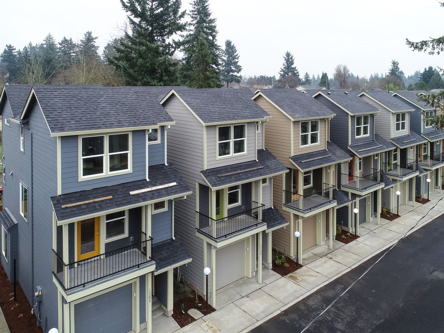 Portland House: 13208 NE Glisan St