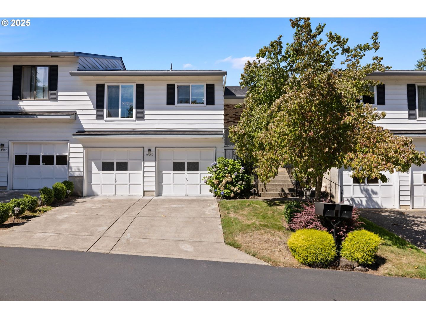 Portland House: 14912 NE Rose Pkwy