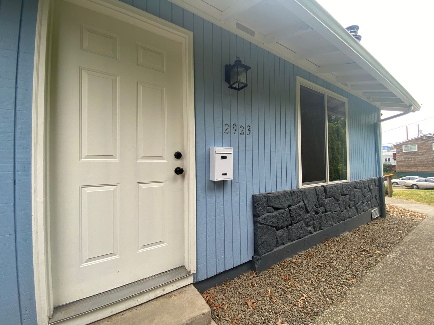 Portland Apartment: 2923-2925 SE Waverleigh Boulevard