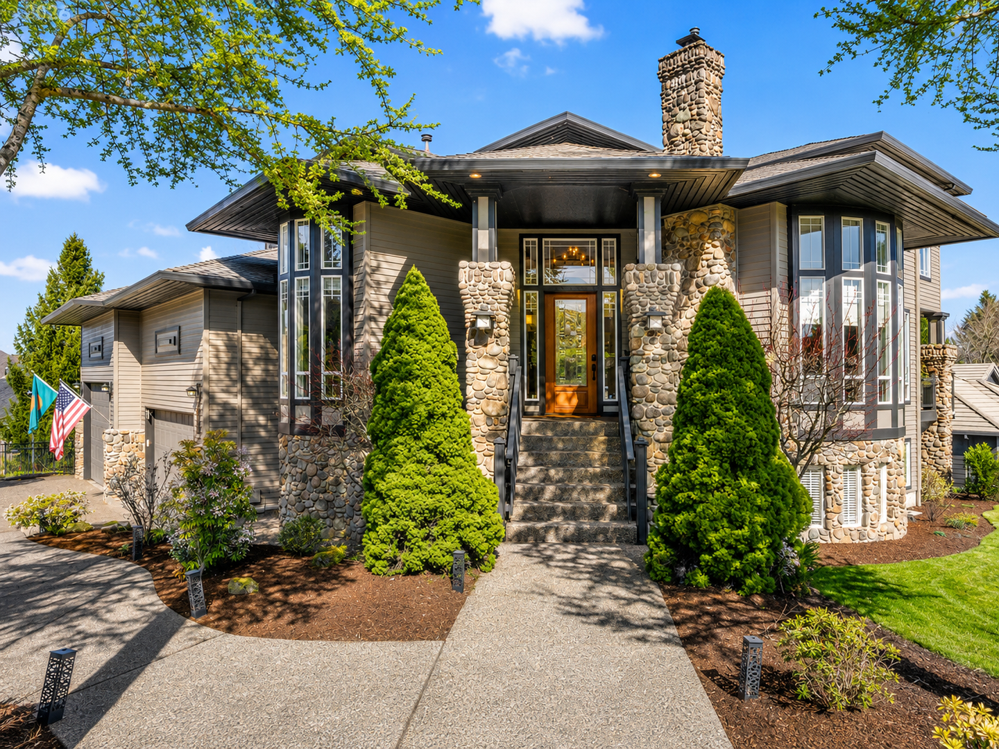 Tigard House: 13923 SW Mistletoe Dr