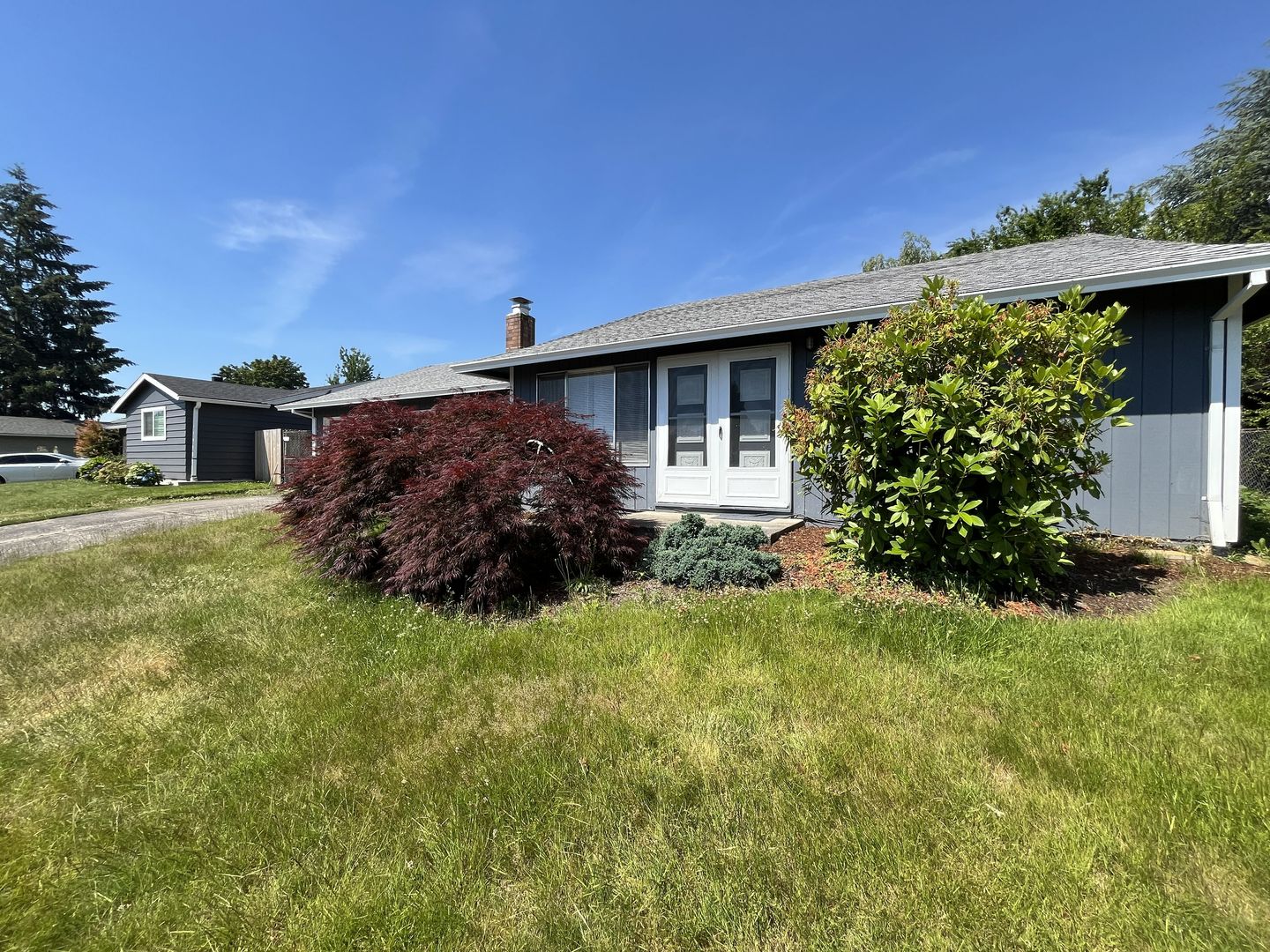 Gresham House: 687 SE Barnes Ave