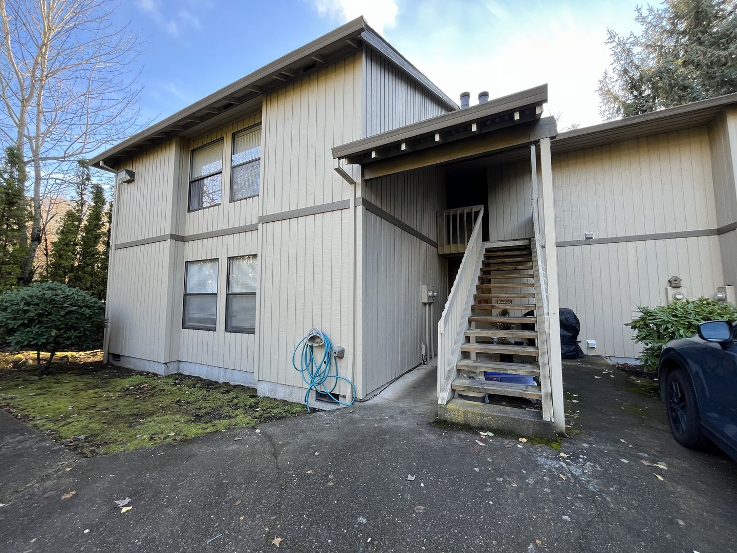 Portland House: 4634 SW Vermont St #1