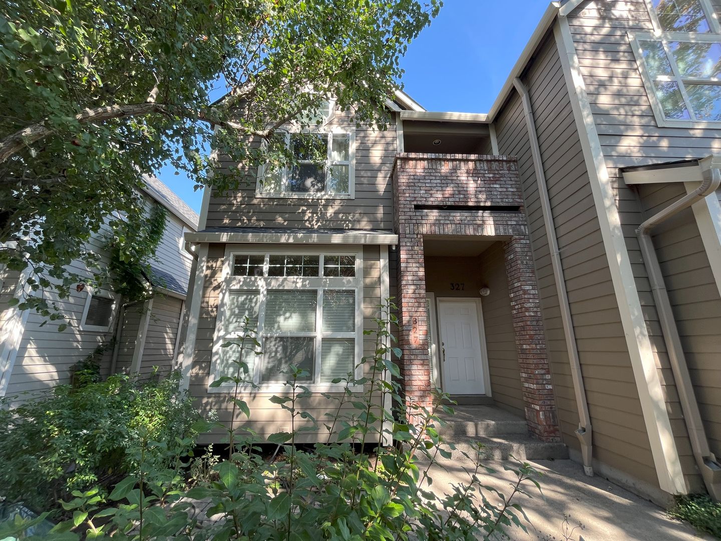 Portland House: 327 NE Roth St.