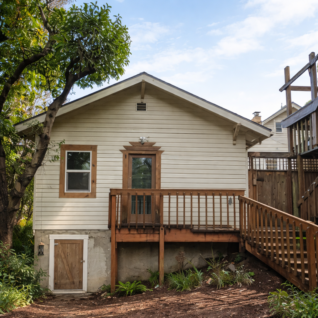 Portland House: 6491 SW Capitol Highway - Studio
