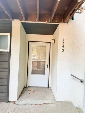 Charming Ground-Floor 1 Bedroom in a Convenient Location! – photo 1