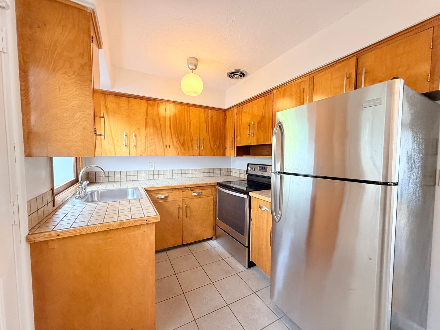 Portland Apartment: 1304 N Emerson Street
