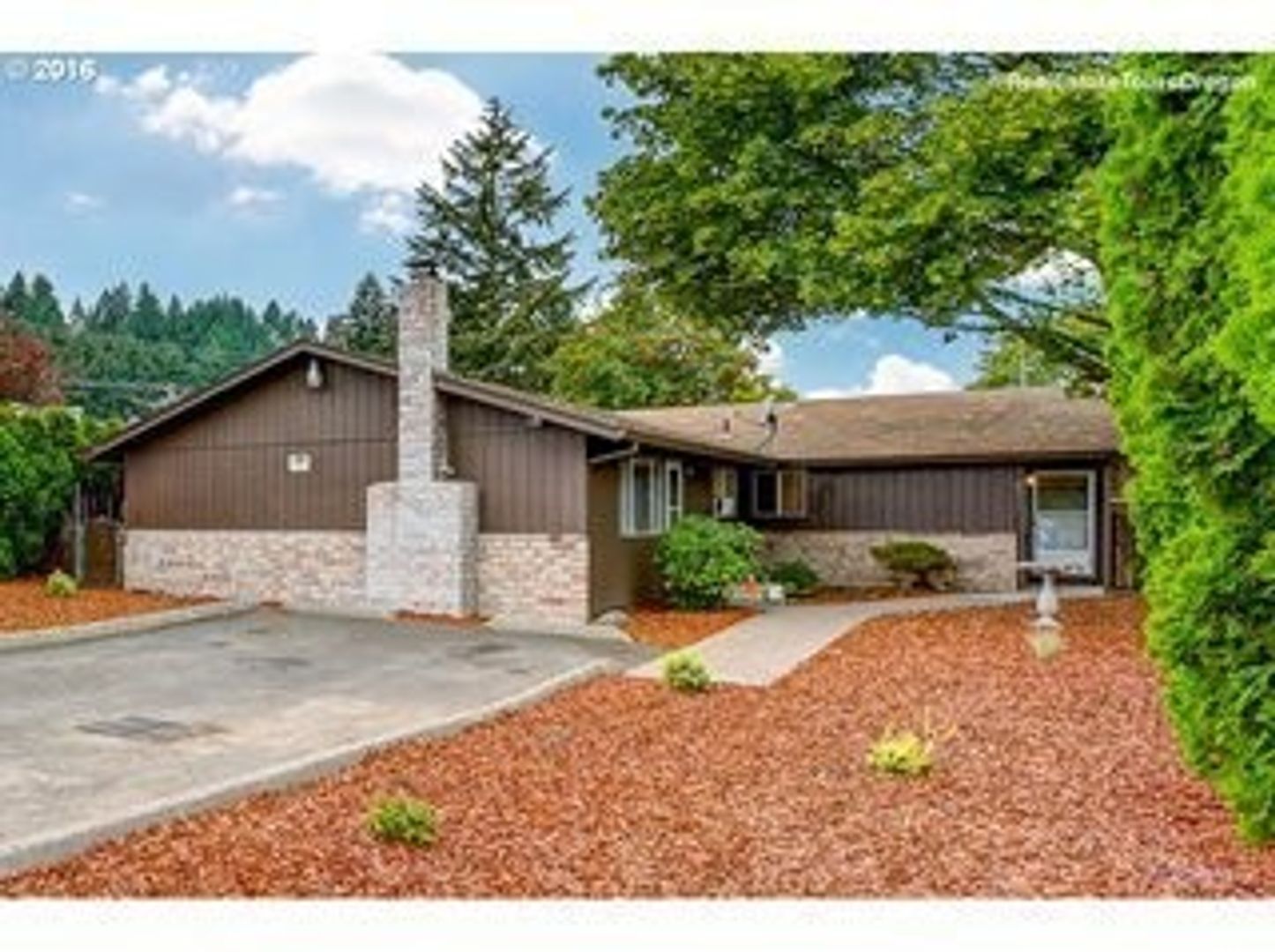 Portland Apartment: 3809-3811 SE 164th Avenue
