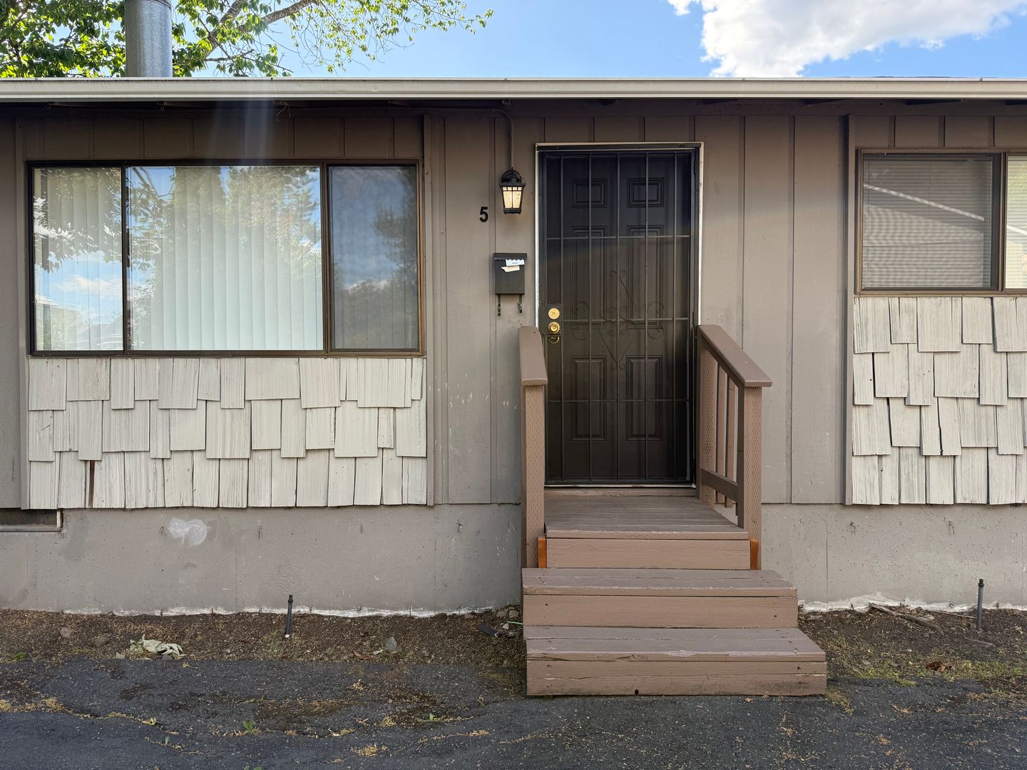 Beaverton Apartment: 5925 SW Main Ave