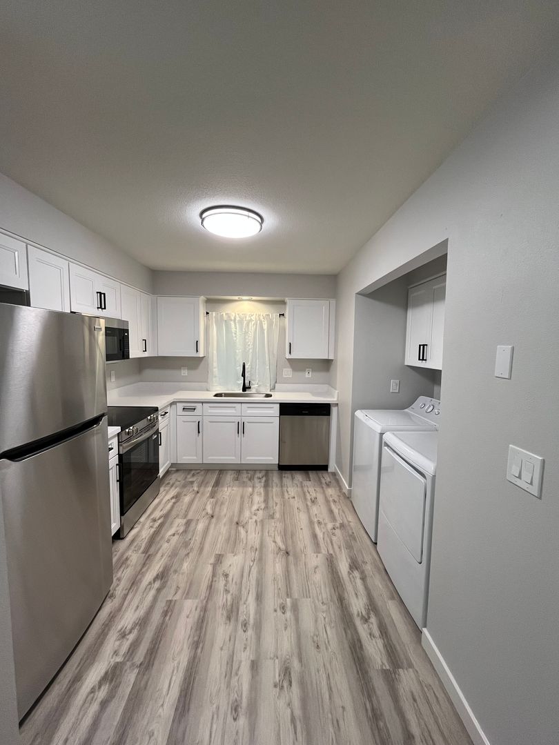 Portland Multiplex: 6840 SW Garden Home Road - Unit 6840