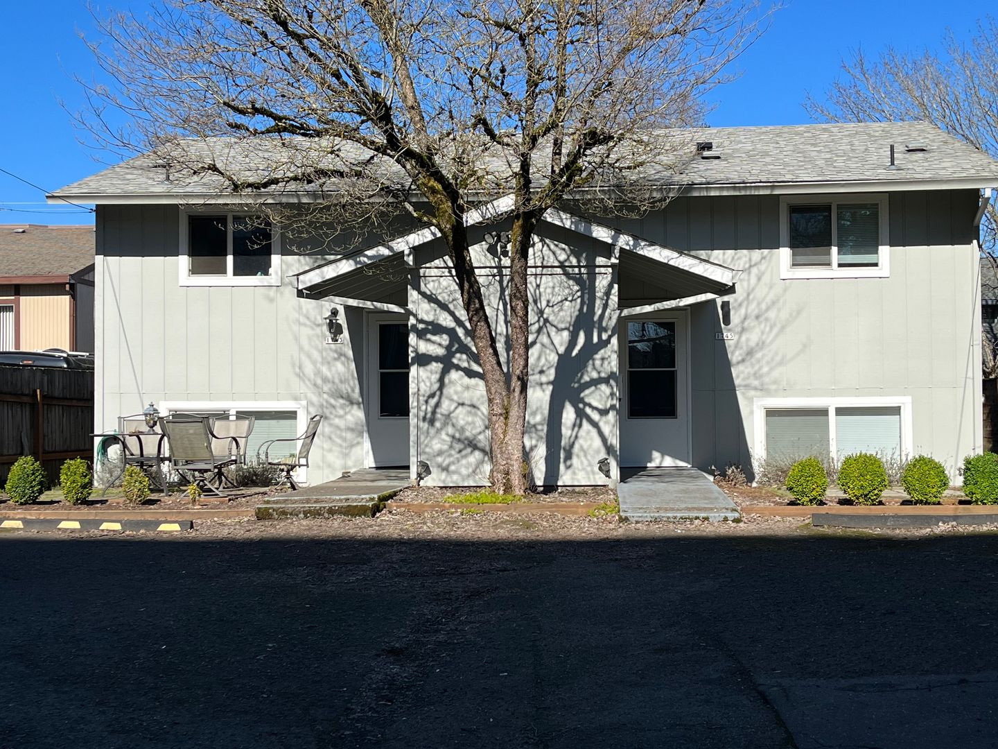 Portland Apartment: 1743-1745 SE Tenino St